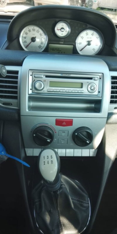 Lancia Ypsilon 1.4 Unyca Ecochic GPL (9)