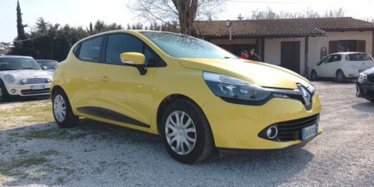 Renault Clio 1.2 75CV 5 porte Costume National