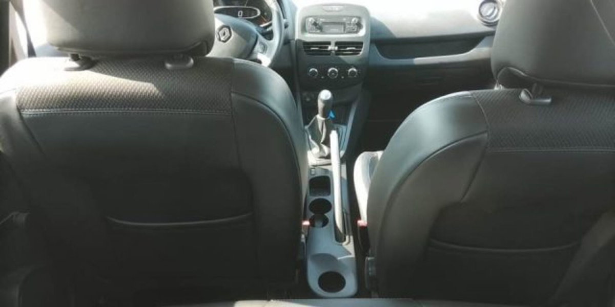 Renault Clio 1.2 75CV 5 porte Costume National (11)