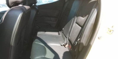 Renault Clio 1.2 75CV 5 porte Costume National (13)