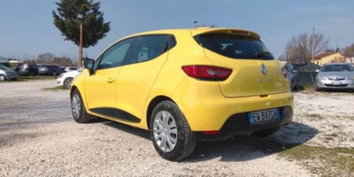 Renault Clio 1.2 75CV 5 porte Costume National (6)