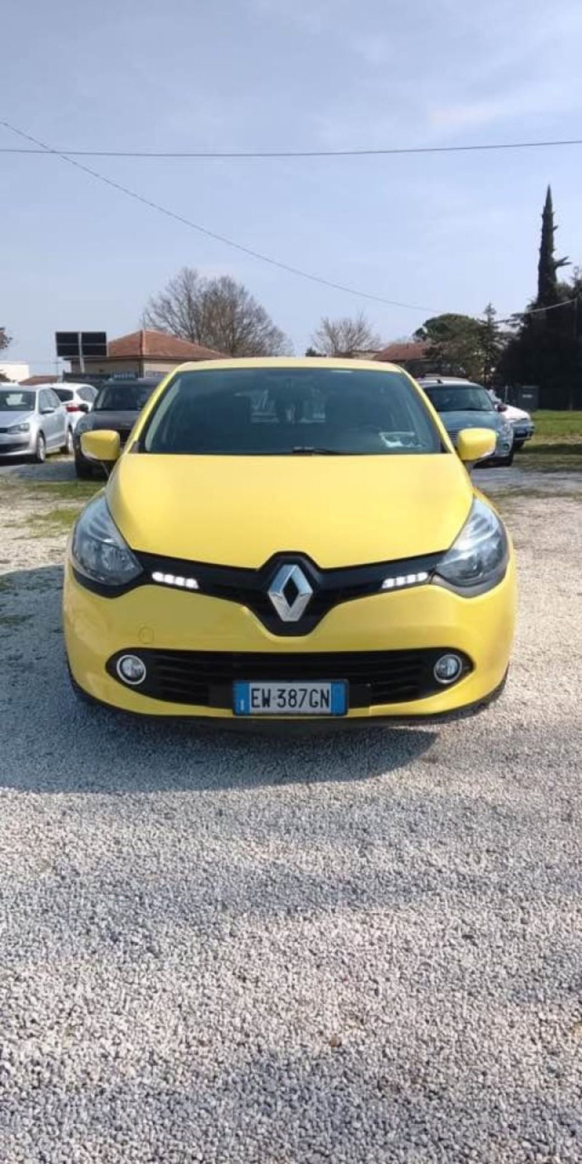 Renault Clio 1.2 75CV 5 porte Costume National (7)