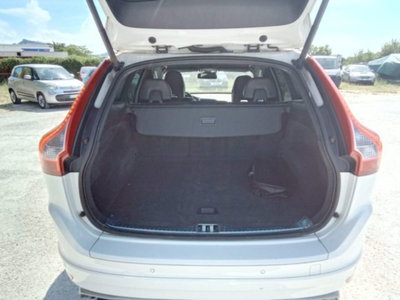 Volvo XC60 D5 AWD Geartronic R-design Kinetic (10)