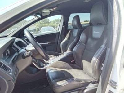 Volvo XC60 D5 AWD Geartronic R-design Kinetic (6)