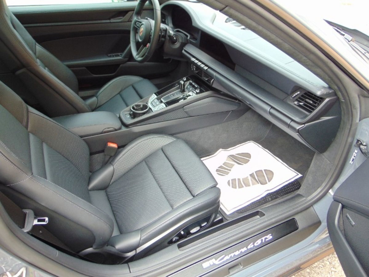 Porsche 911 Coupé 3.6 Carrera 4 GTS auto (10)