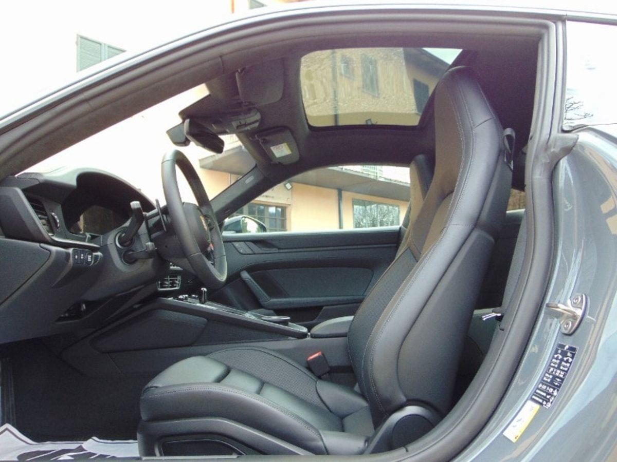 Porsche 911 Coupé 3.6 Carrera 4 GTS auto (13)