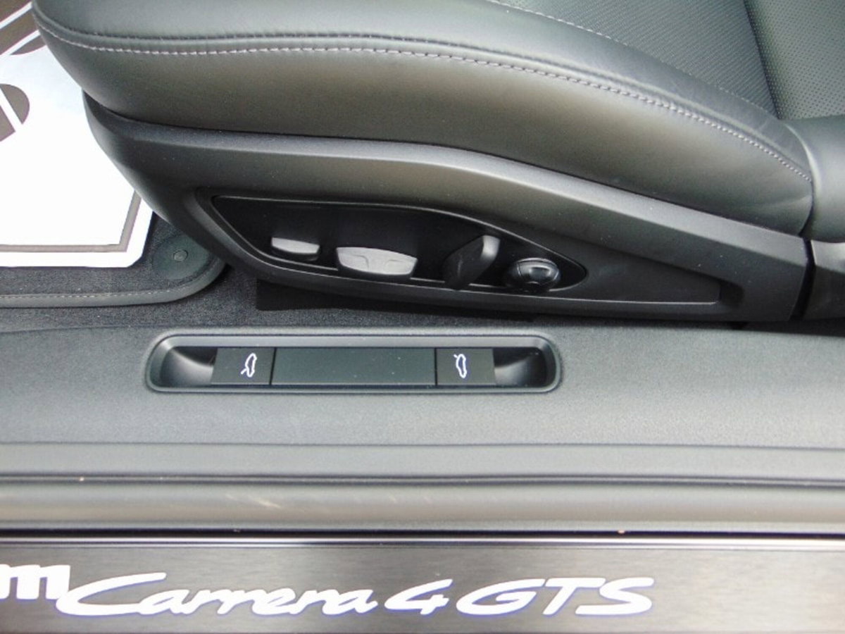 Porsche 911 Coupé 3.6 Carrera 4 GTS auto (16)