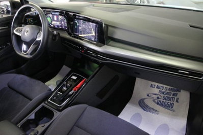 Volkswagen Golf 1.5 eTSI 130 CV EVO ACT DSG Style (10)