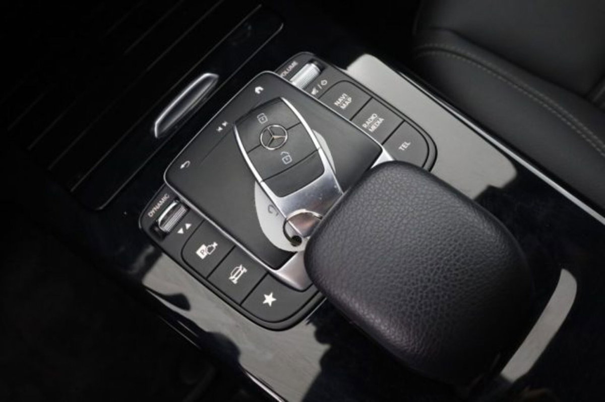 Mercedes-Benz Classe A 180 d Automatic Sport (13)