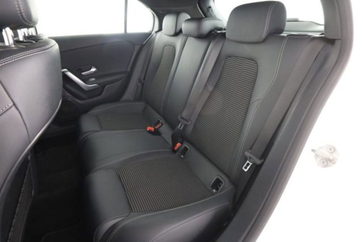 Mercedes-Benz Classe A 180 d Automatic Sport (3)