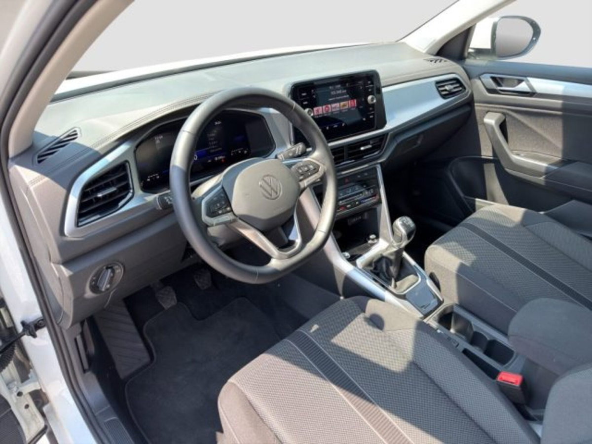 Volkswagen T-Roc 1.0 tsi Life 115cv (9)