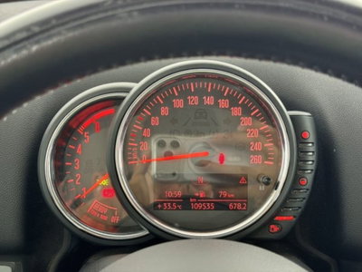 MINI Mini Countryman 2.0 Cooper D Essential Countryman (15)