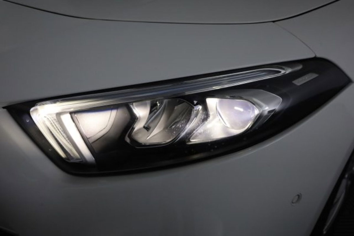 Mercedes-Benz Classe A 180 d Automatic Sport (9)