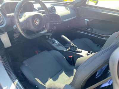 Alfa Romeo 4C Coupé 4C 1750 TBi (11)