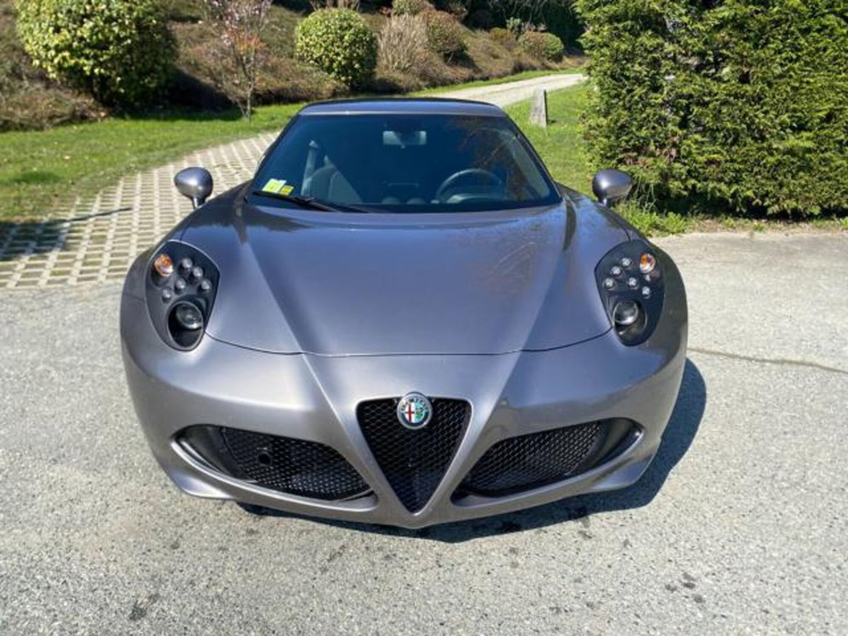 Alfa Romeo 4C Coupé 4C 1750 TBi (2)