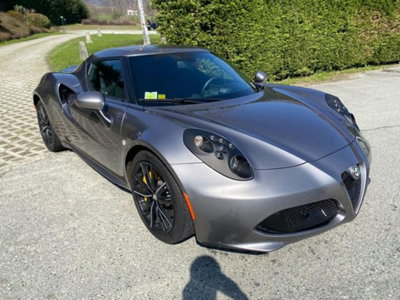 Alfa Romeo 4C Coupé 4C 1750 TBi (4)