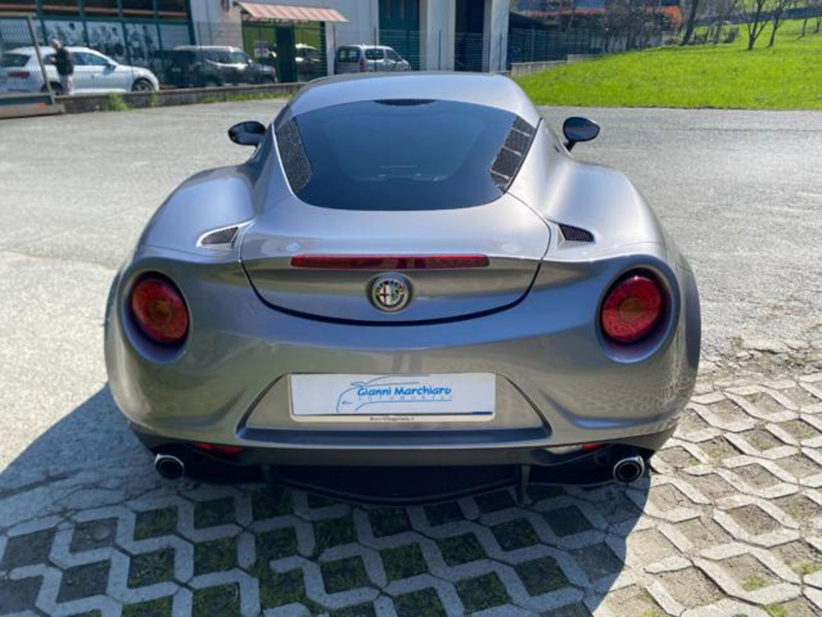 Alfa Romeo 4C Coupé 4C 1750 TBi (5)