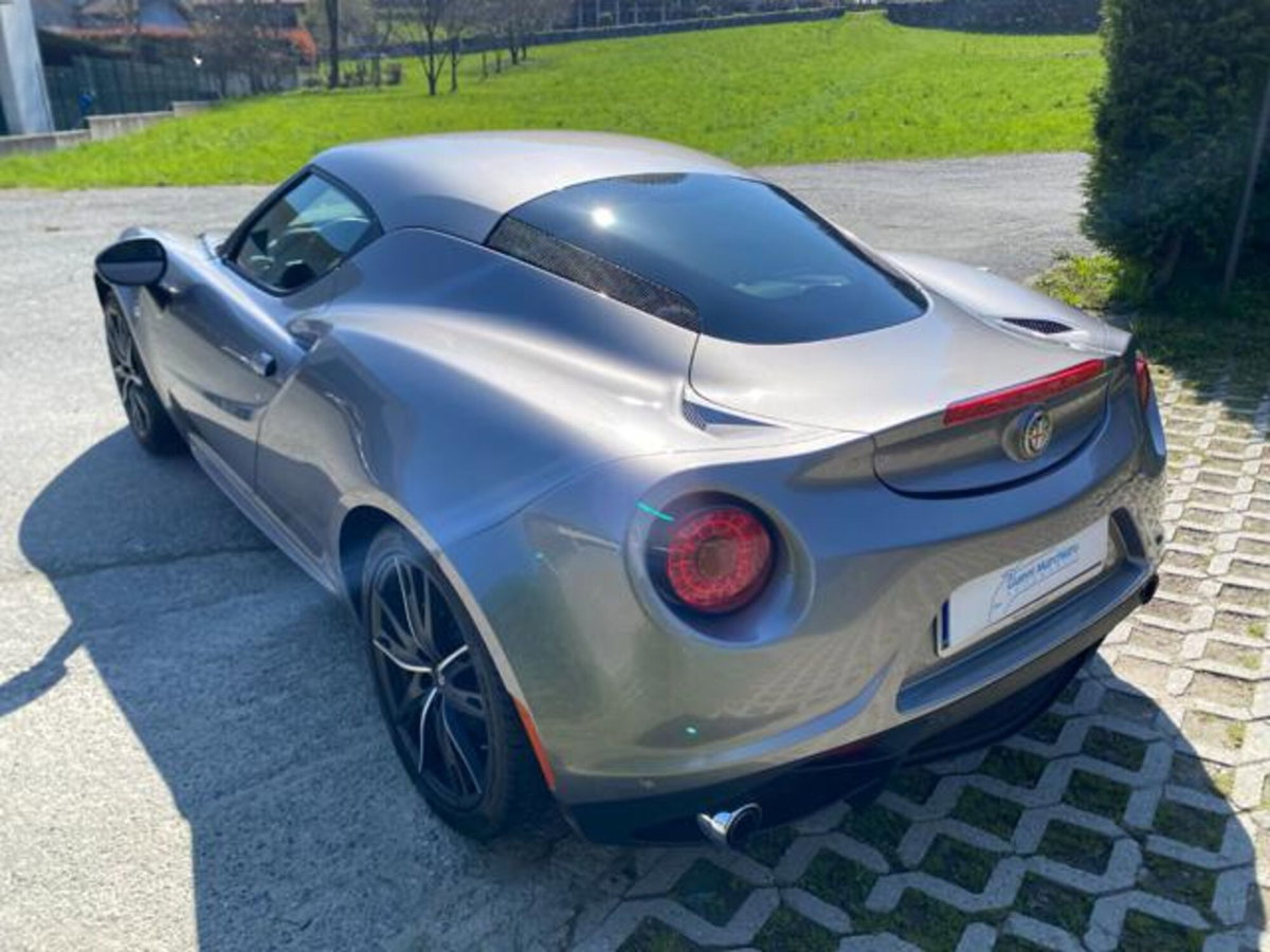 Alfa Romeo 4C Coupé 4C 1750 TBi (6)