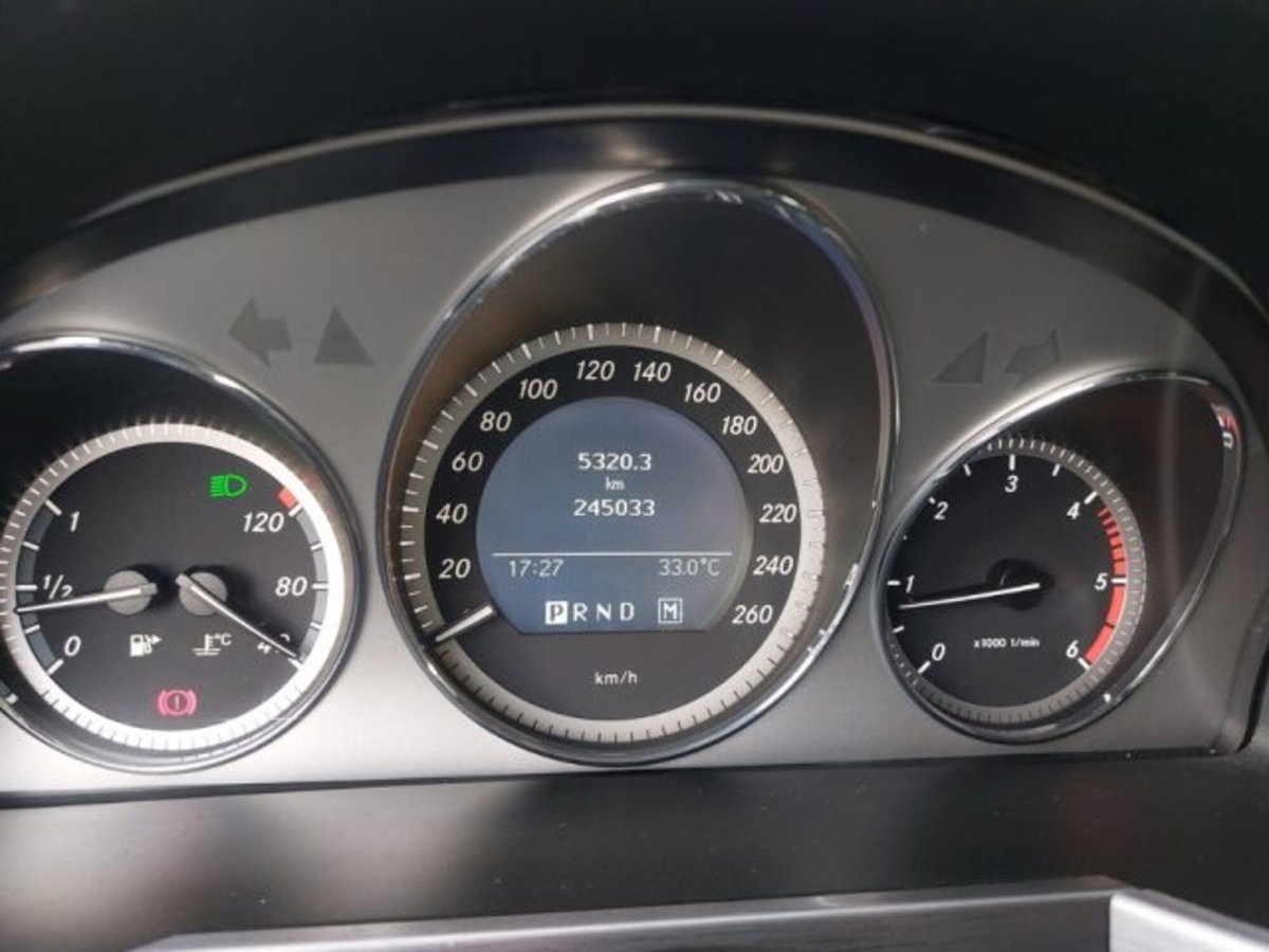 Mercedes-Benz GLK 200 CDI 2WD BlueEFFICIENCY Sport (9)