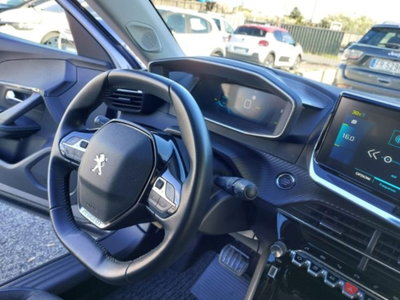 Peugeot 2008 motore elettrico 136 CV Allure Pack (17)