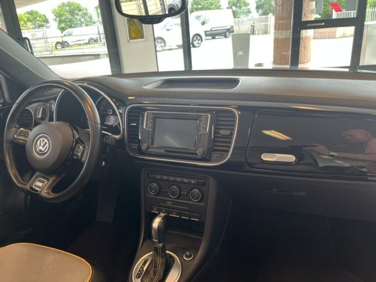 Volkswagen Maggiolino Cabrio 1.4 TSI DSG Sport BlueMotion Technology (13)