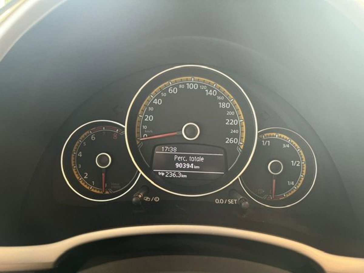 Volkswagen Maggiolino Cabrio 1.4 TSI DSG Sport BlueMotion Technology (15)