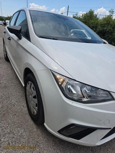 SEAT Ibiza 1.0 TGI 5 porte Reference (14)