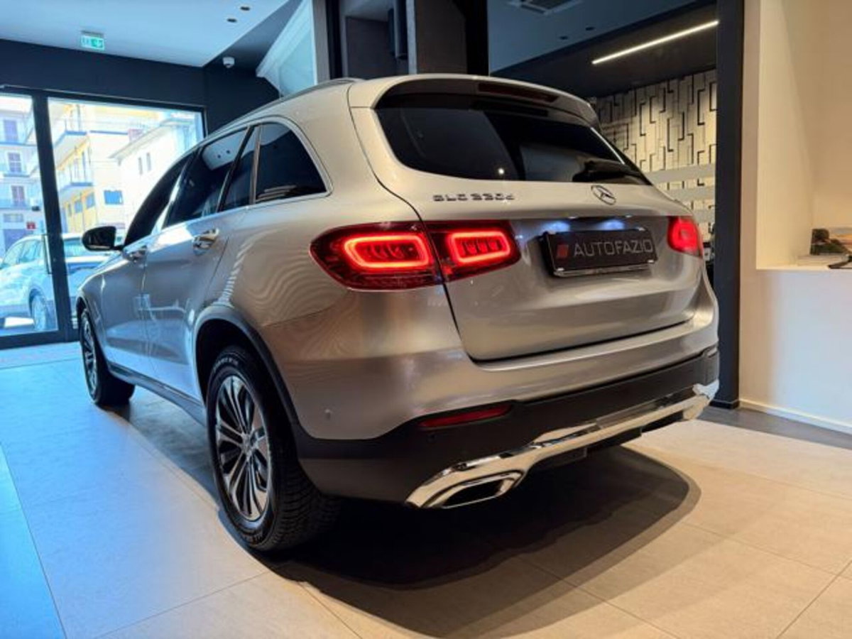 Mercedes-Benz GLC SUV 220 d 4Matic Premium Plus (4)