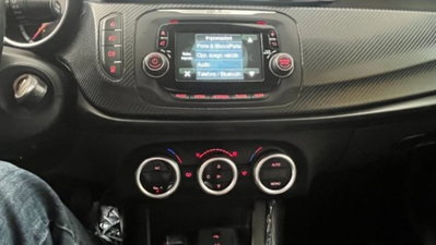 Alfa Romeo Giulietta 1.6 JTDm-2 Distinctive (12)