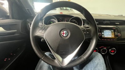 Alfa Romeo Giulietta 1.6 JTDm-2 Distinctive (14)