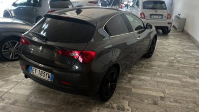 Alfa Romeo Giulietta 1.6 JTDm-2 Distinctive (5)