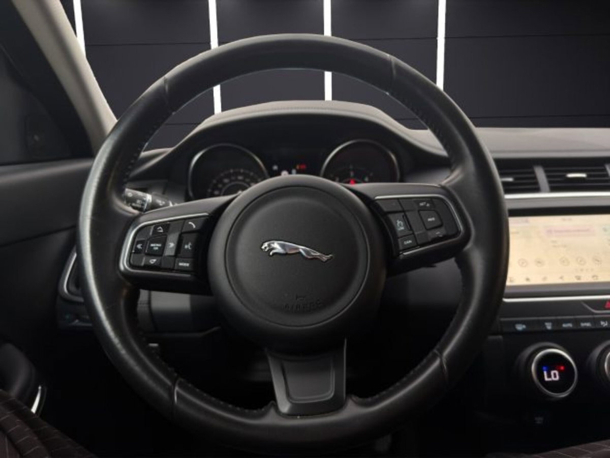 Jaguar E-Pace 2.0D 150 CV AWD aut. S (10)