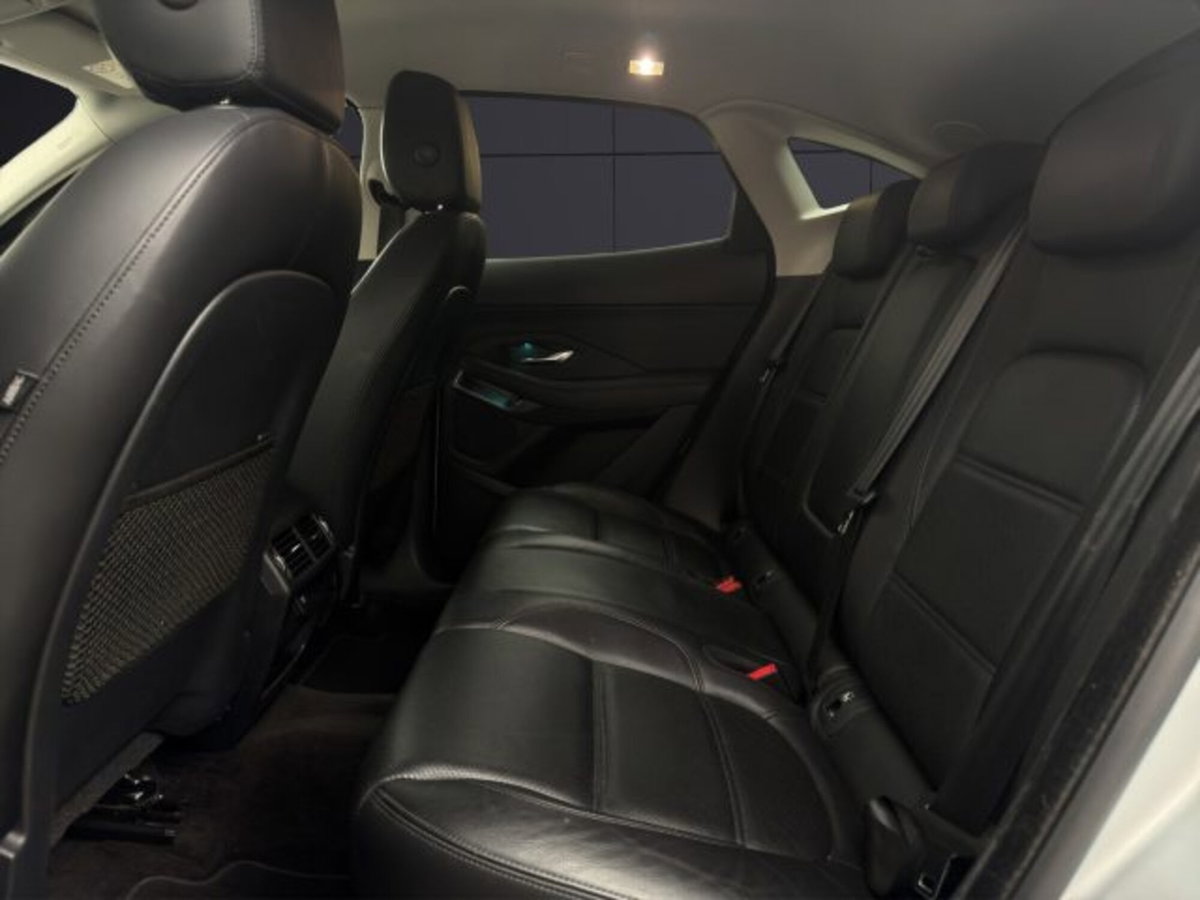 Jaguar E-Pace 2.0D 150 CV AWD aut. S (13)