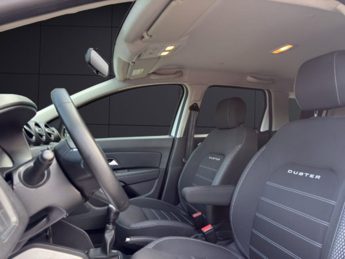 Dacia Duster 1.0 TCe 100 CV ECO-G 4x2 Prestige (9)