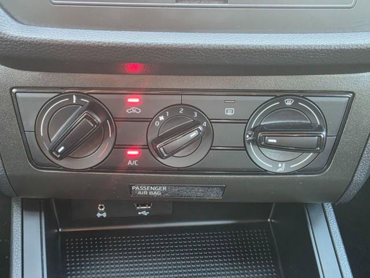 SEAT Ibiza 1.0 TGI 5 porte Style (17)