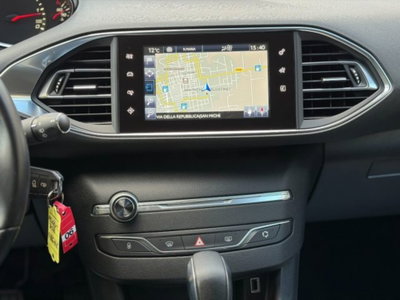 Peugeot 308 BlueHDi 120 S&S EAT6 Allure (17)