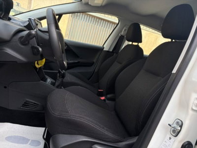 Peugeot 208 82 5 porte Access (12)