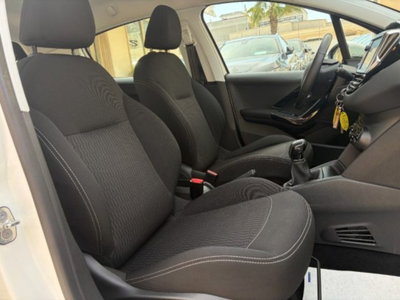Peugeot 208 82 5 porte Access (8)