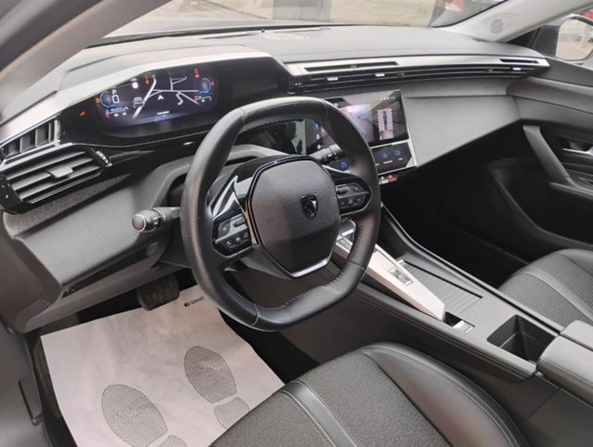 Peugeot 308 BlueHDi 130 S&S EAT8 Allure Pack (10)