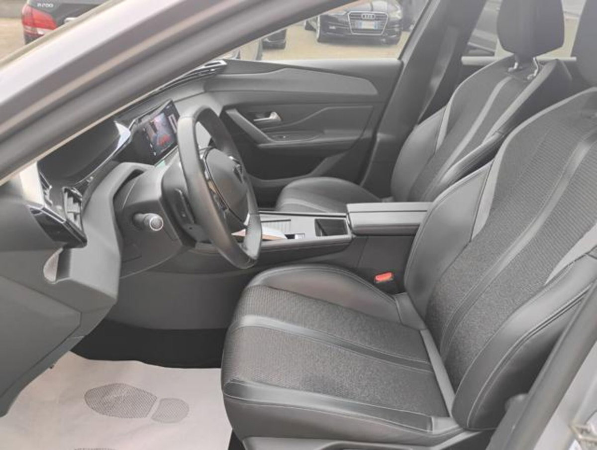 Peugeot 308 BlueHDi 130 S&S EAT8 Allure Pack (13)