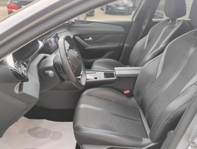 Peugeot 308 BlueHDi 130 S&S EAT8 Allure Pack (13)