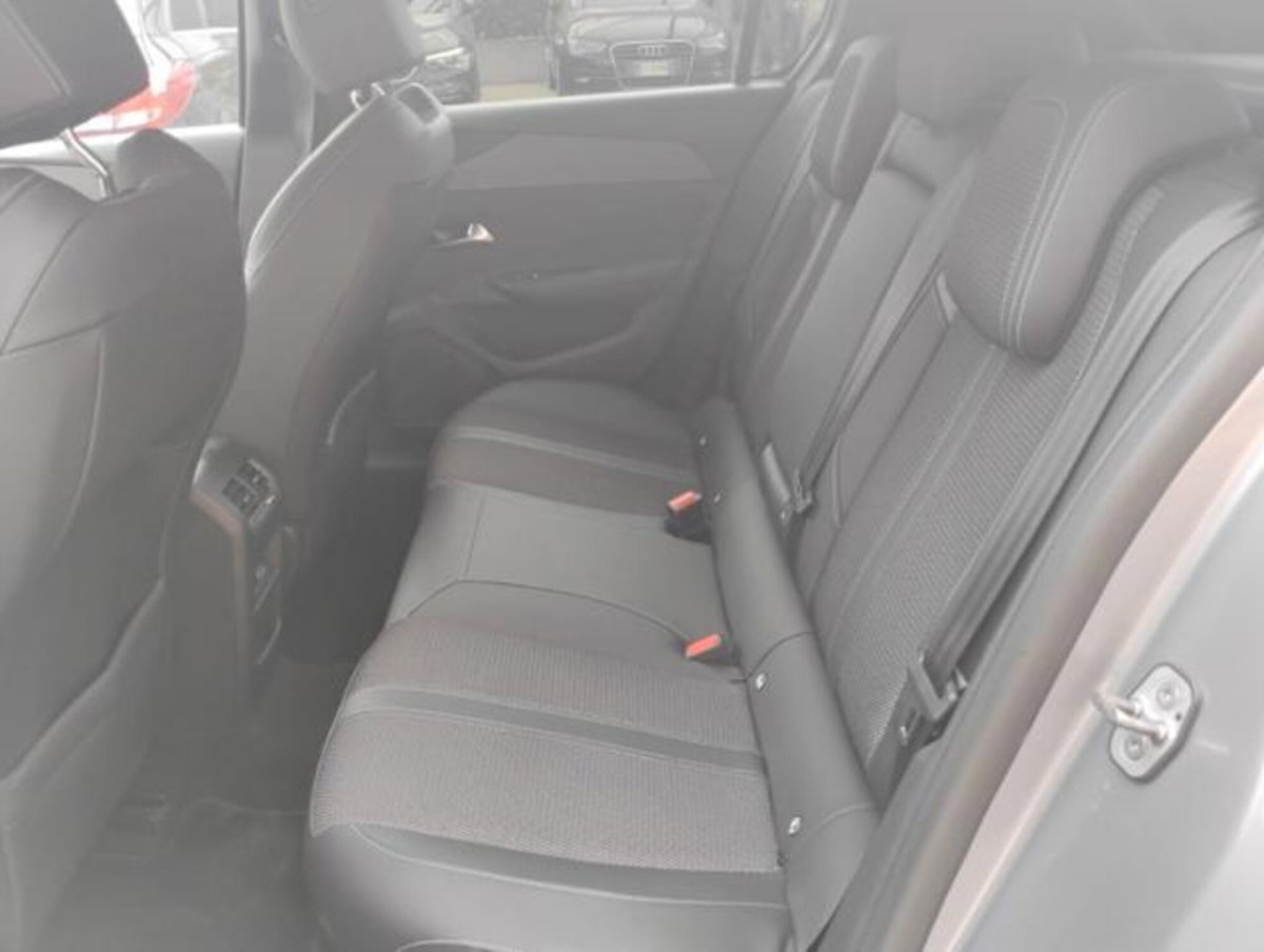 Peugeot 308 BlueHDi 130 S&S EAT8 Allure Pack (14)