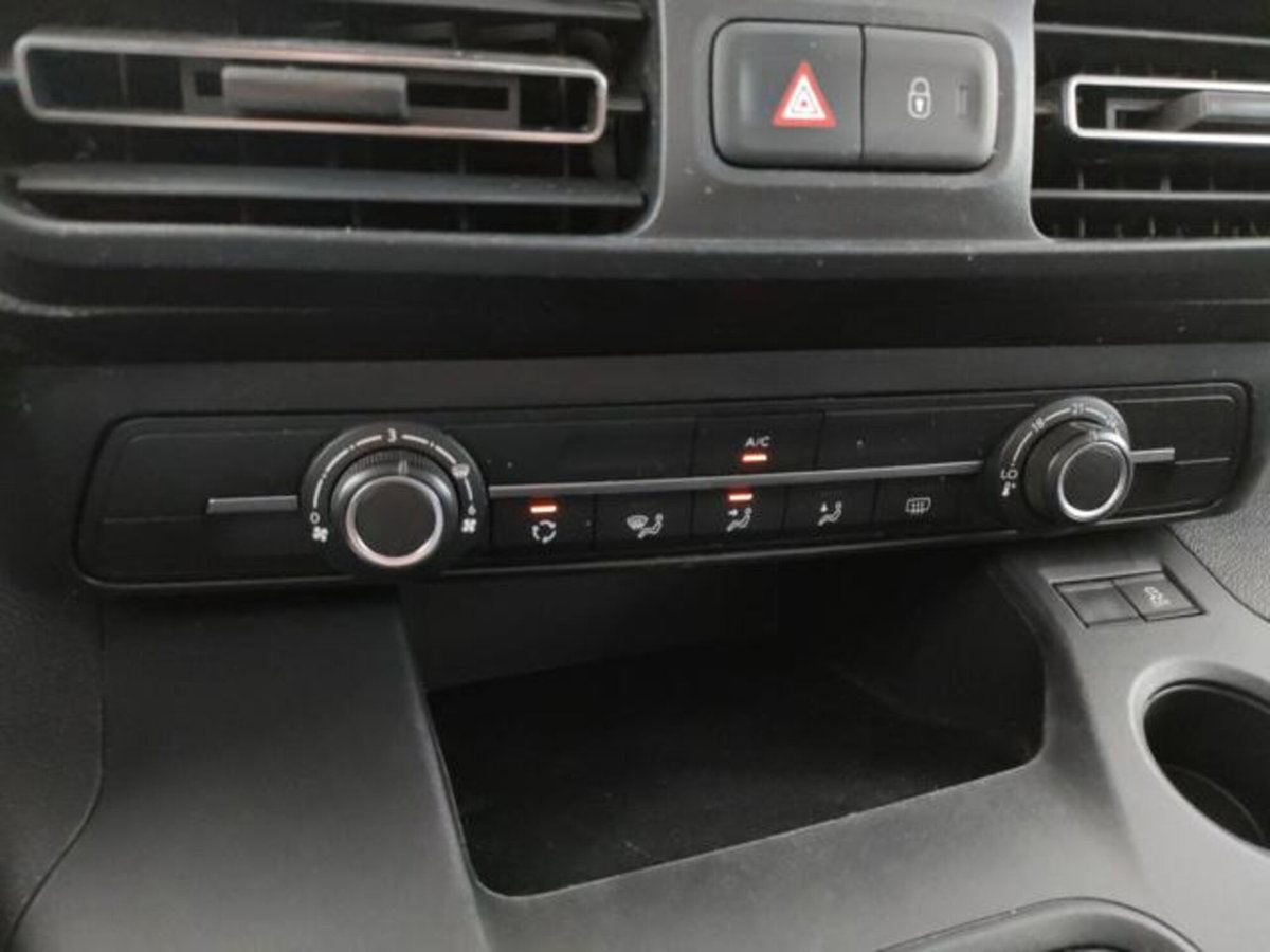 Citroen Berlingo BlueHDi 100 S&S Combi N1 M (14)