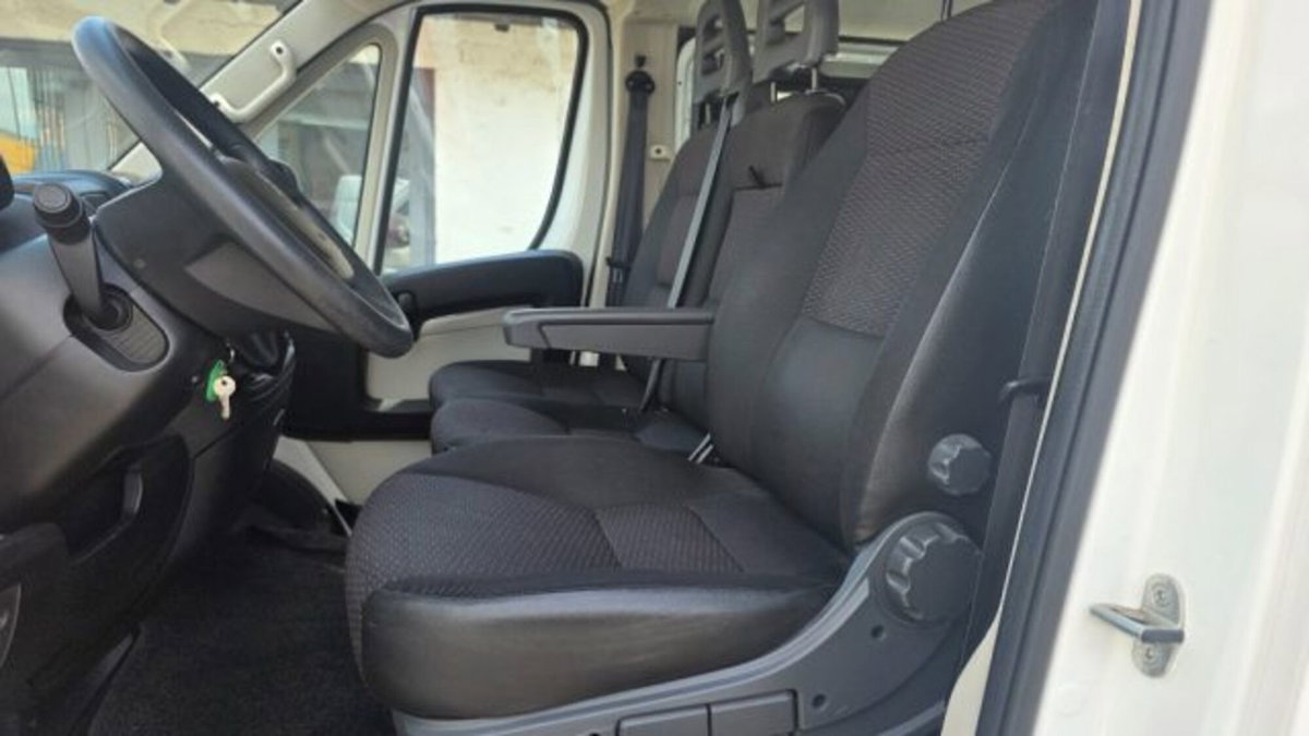 Peugeot Boxer Furgone 330 2.0 BlueHDi/110CV FAP PC-TN Combi Comfort (13)