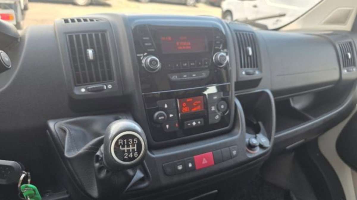 Peugeot Boxer Furgone 330 2.0 BlueHDi/110CV FAP PC-TN Combi Comfort (16)