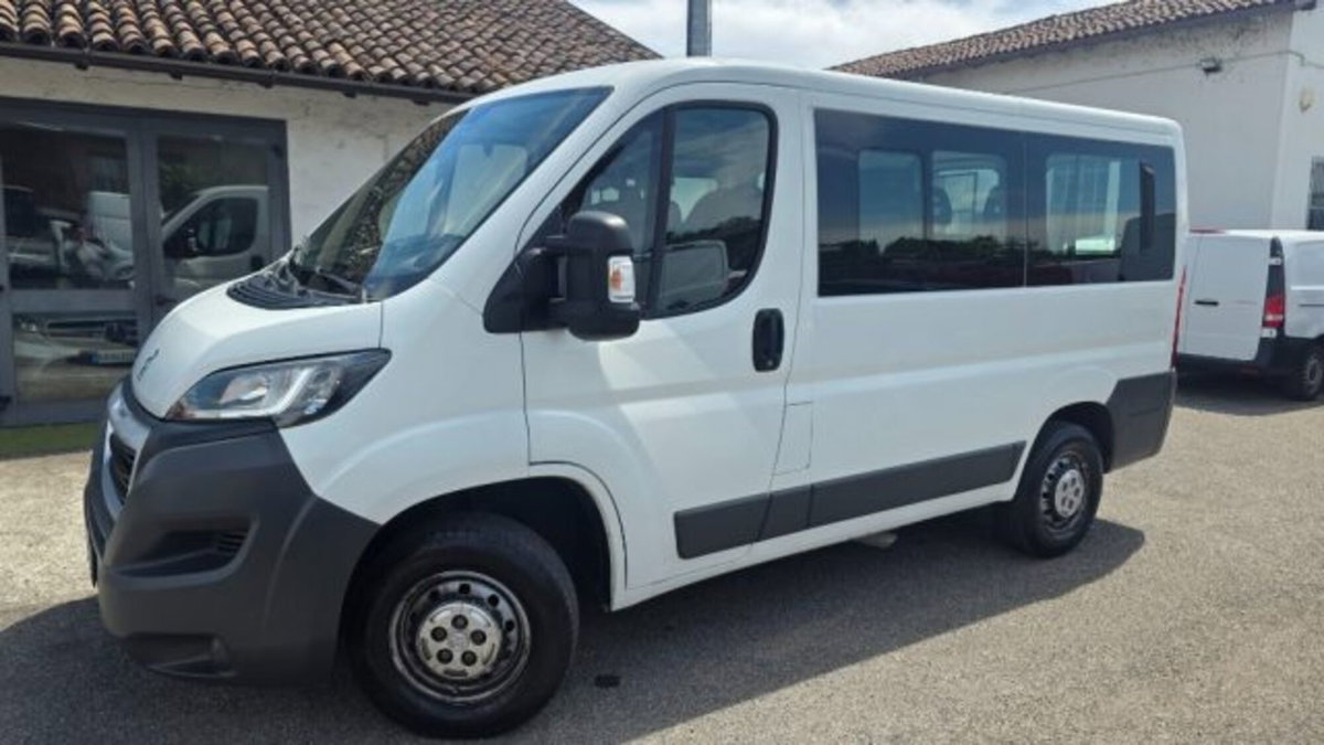 Peugeot Boxer Furgone 330 2.0 BlueHDi/110CV FAP PC-TN Combi Comfort (3)