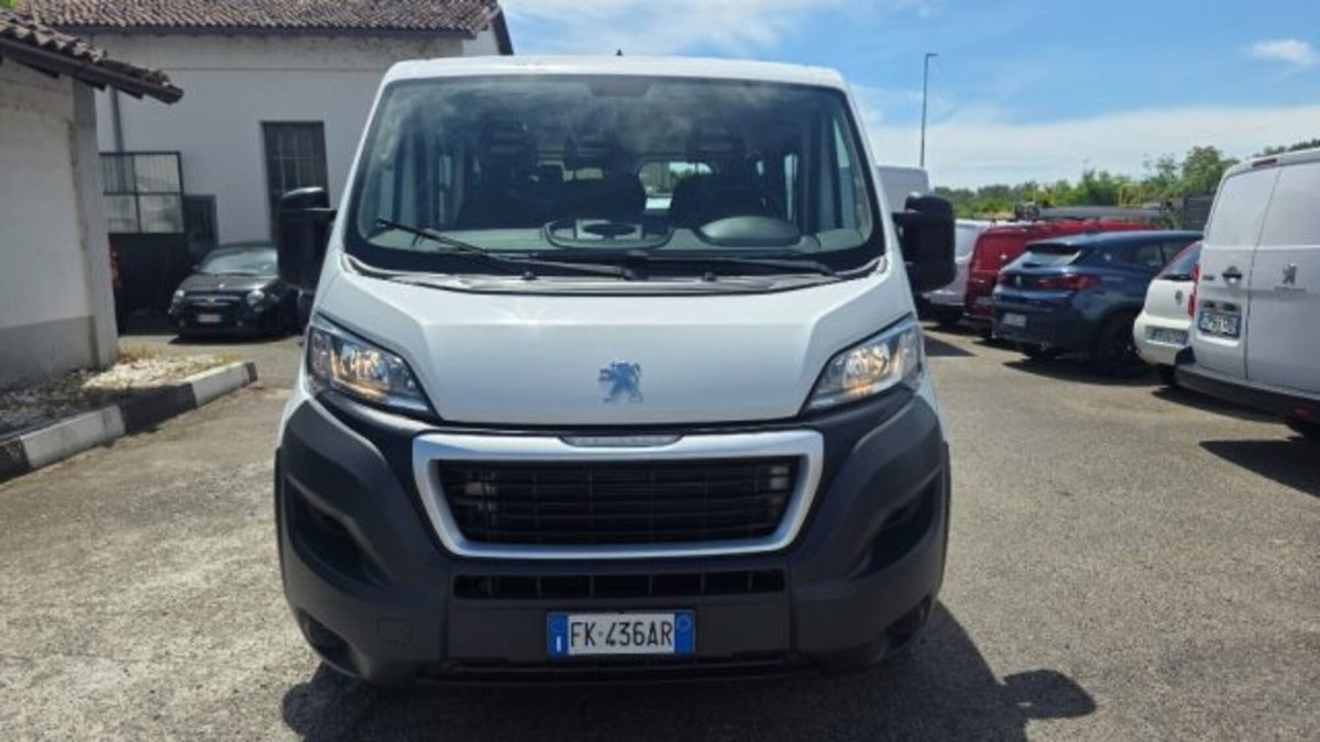 Peugeot Boxer Furgone 330 2.0 BlueHDi/110CV FAP PC-TN Combi Comfort (5)