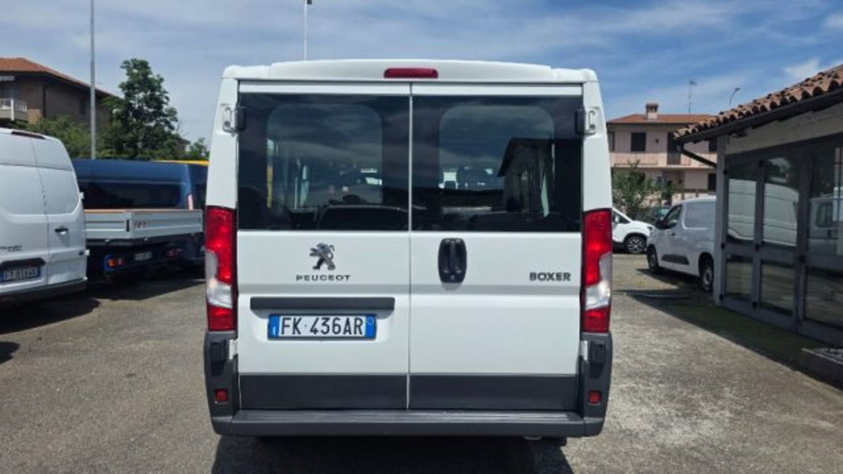 Peugeot Boxer Furgone 330 2.0 BlueHDi/110CV FAP PC-TN Combi Comfort (6)