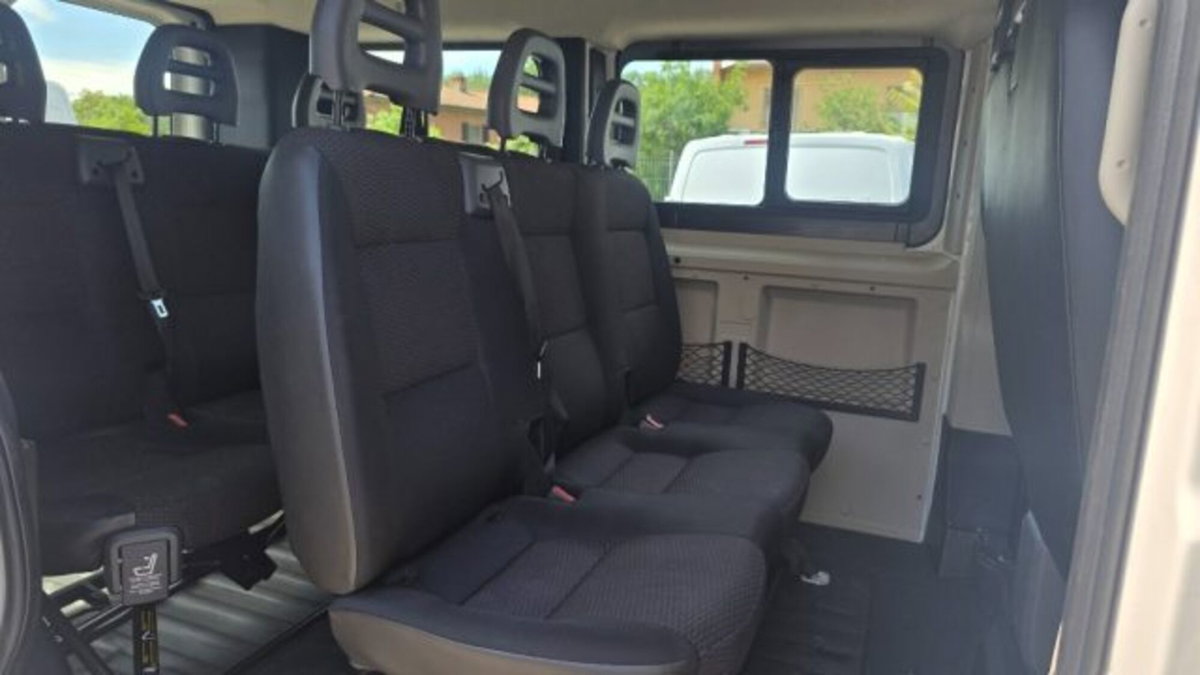 Peugeot Boxer Furgone 330 2.0 BlueHDi/110CV FAP PC-TN Combi Comfort (8)