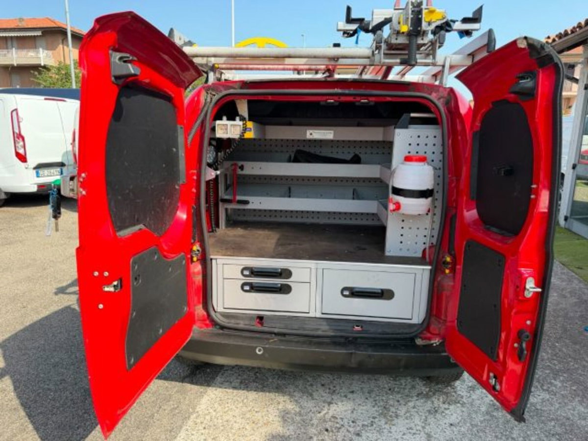 Fiat Fiorino combi N1 1.3 mjt 95cv Adventure (9)
